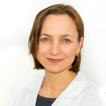 Dr. Alvana Simbrunner